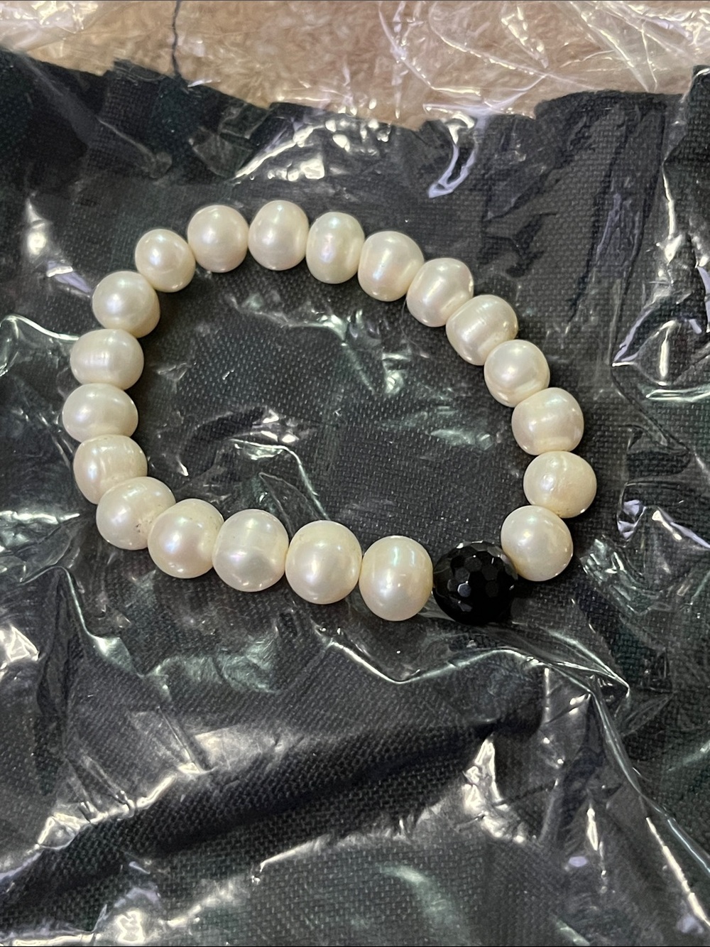 White Freshwater Pearl Stretch Bracelet with Black Accent Bead
